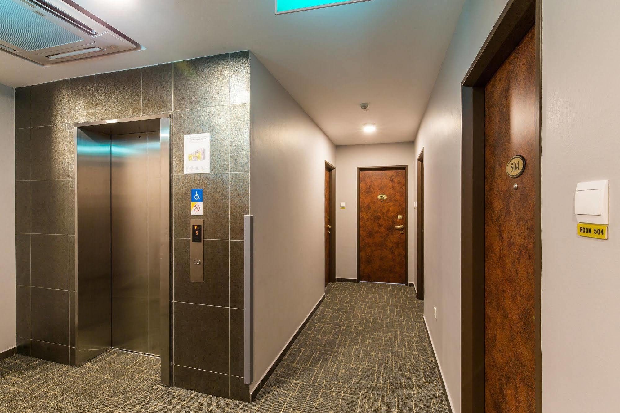 Ibis Budget Singapore West Coast Extérieur photo